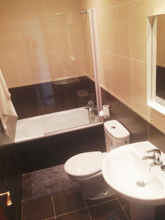 Apartamentos Decada Малага Стая снимка