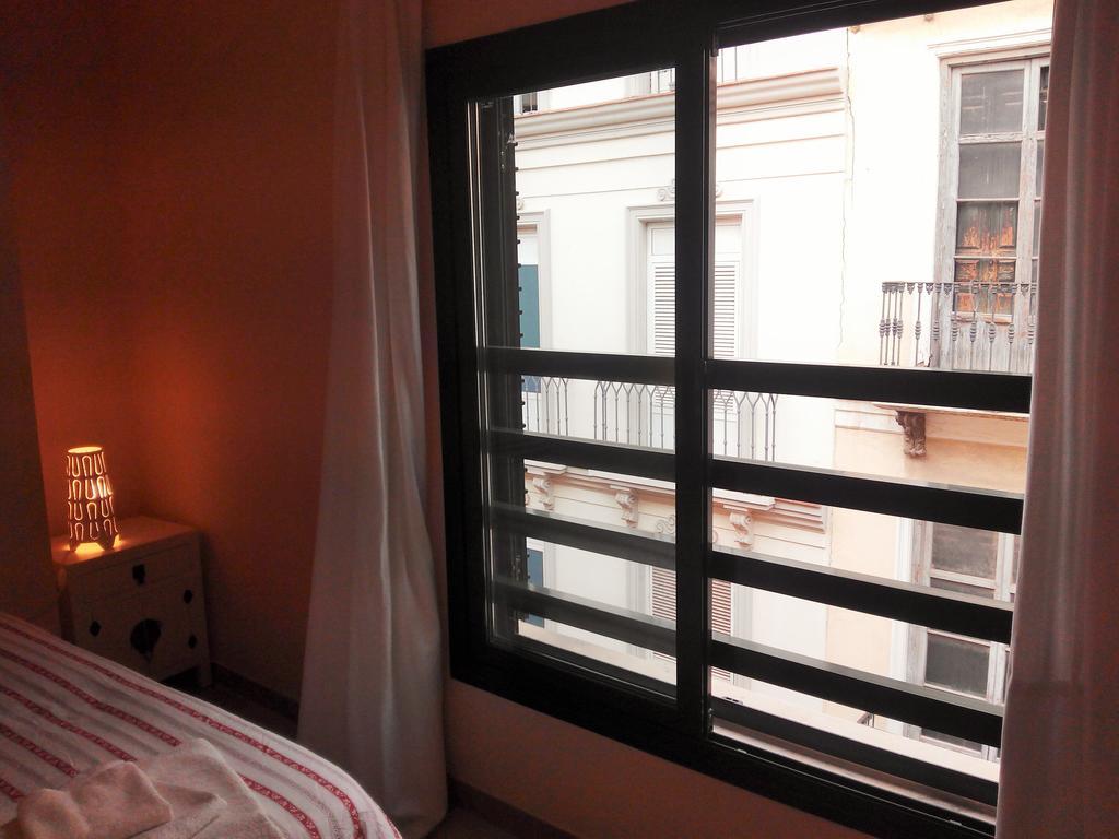 Apartamentos Decada Малага Стая снимка