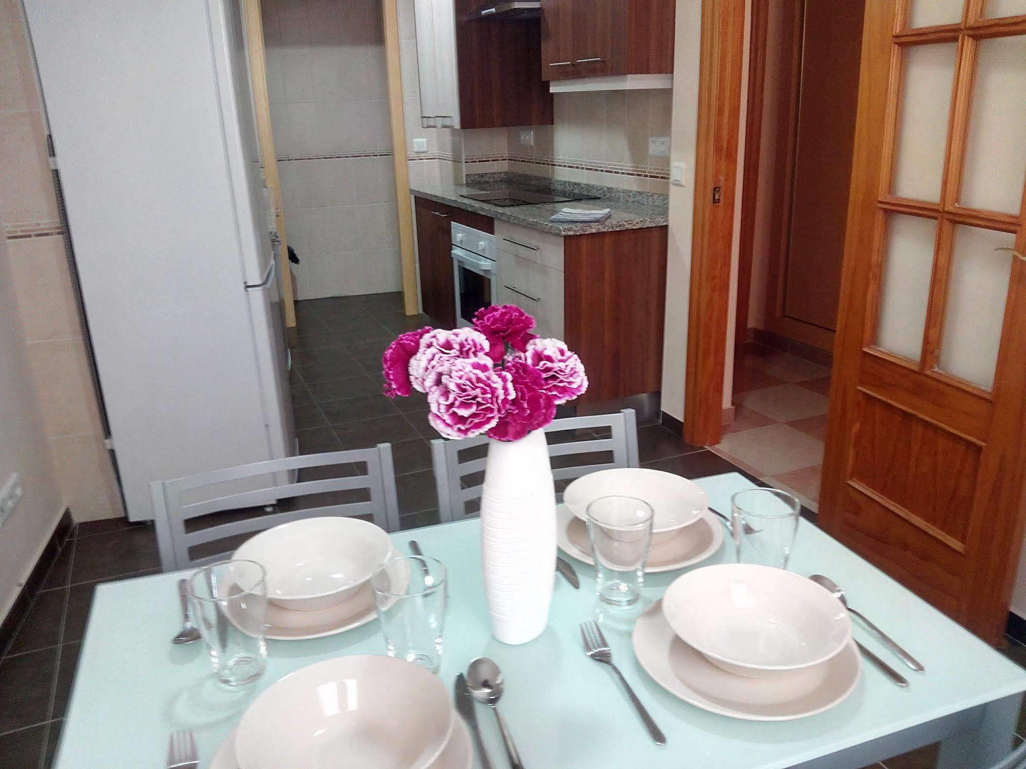 Apartamentos Decada Малага Екстериор снимка