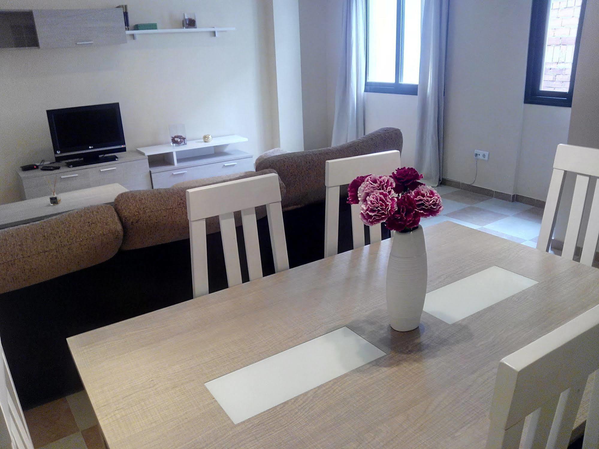 Apartamentos Decada Малага Екстериор снимка