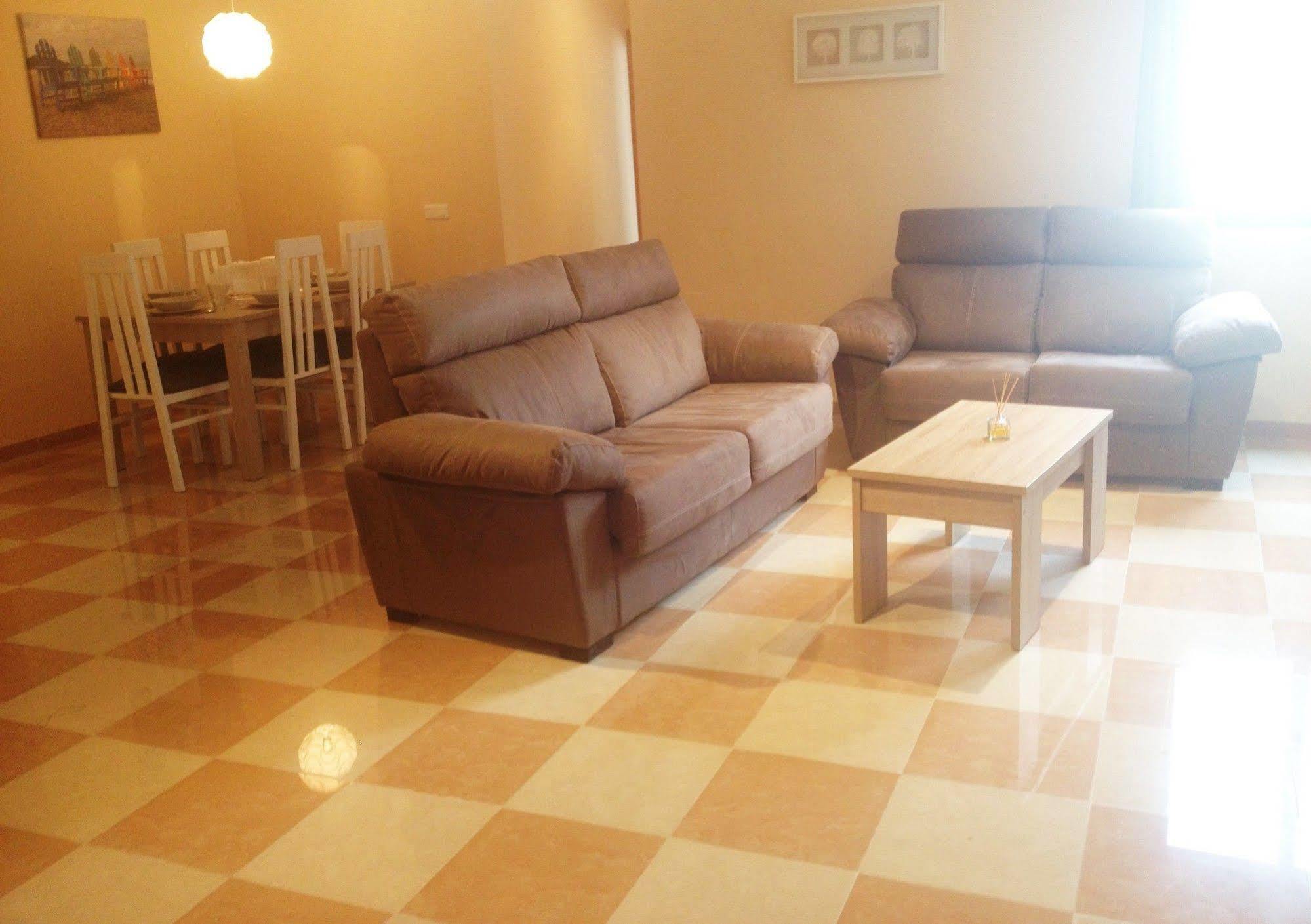 Apartamentos Decada Малага Екстериор снимка