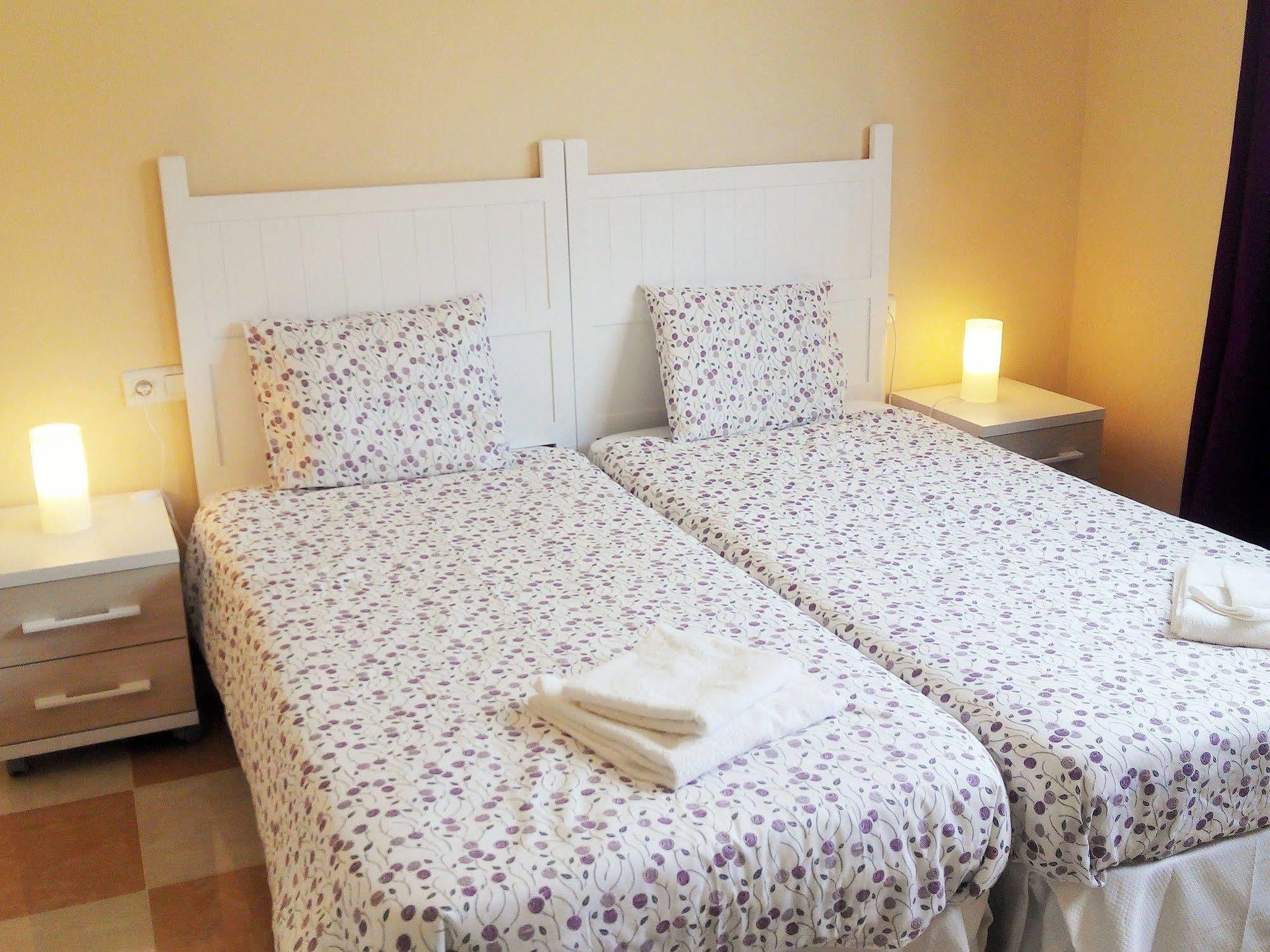 Apartamentos Decada Малага Екстериор снимка